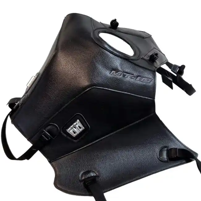 Compra Adesso Copriserbatoio Bagster per Yamaha MT-10 dal 2025 in similpelle nero-