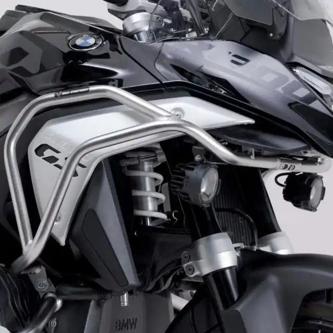 Offerta Lampo Paraserbatoio SW-Motech per BMW R1300 GS dal 2024 colore argento-