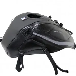 Prezzo Basso Copriserbatoio Bagster per Yamaha MT-03 dal 2016 in similpelle nero e argento-