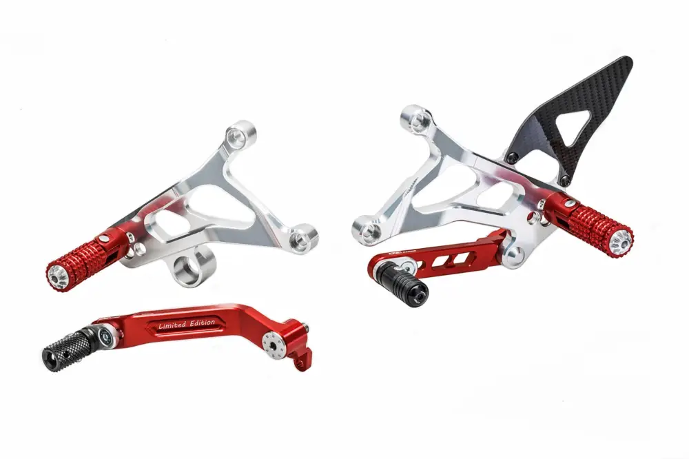 Vendita Finale CNC RACING Pedane regolabili MV Agusta - limited edition
