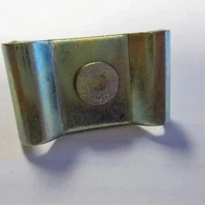 190462 PIASTRINA SOSTEGNO BORDO CABINA PIAGGIO APE 501-601 – CLASSIC ORIGINALE Subito Disponibile
